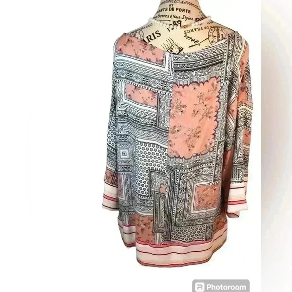 Oddy Womens 1XL Multicolor Blouse Abstract Print Tie Bottom NWT USA Made - Picture 3 of 7